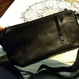 🌻💛Excellent 'Centro Como' Leather Crossbody 🌻💛